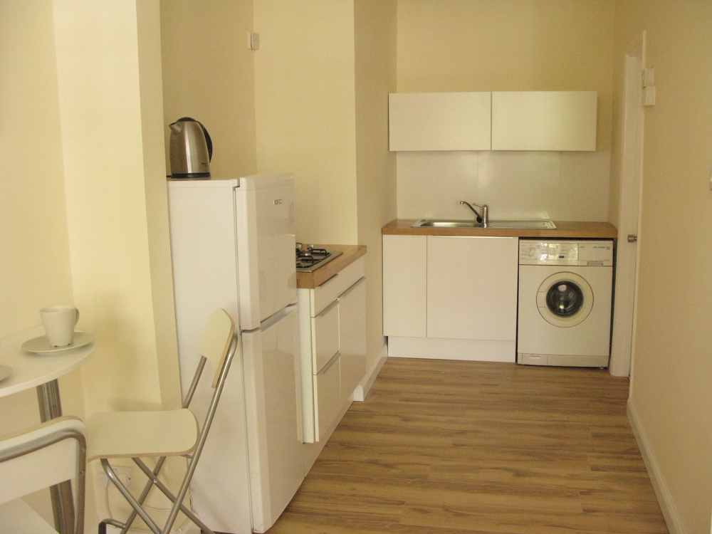 house or flat for sale or rent in south west London